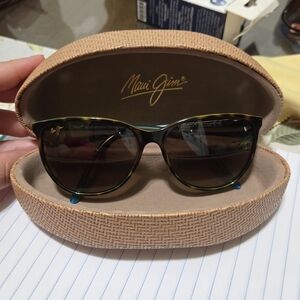 Maui Jim Men’s Polarized Sunglasses — Black/Green Frame